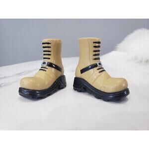 Bratz 2002 Xpress It Jade Tan and Black Combat Boots Shoes Feet